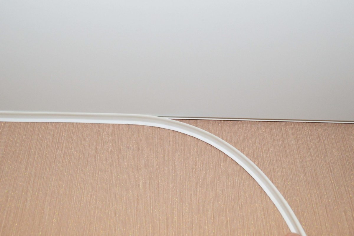 Маскировочная лента для натяжного потолка