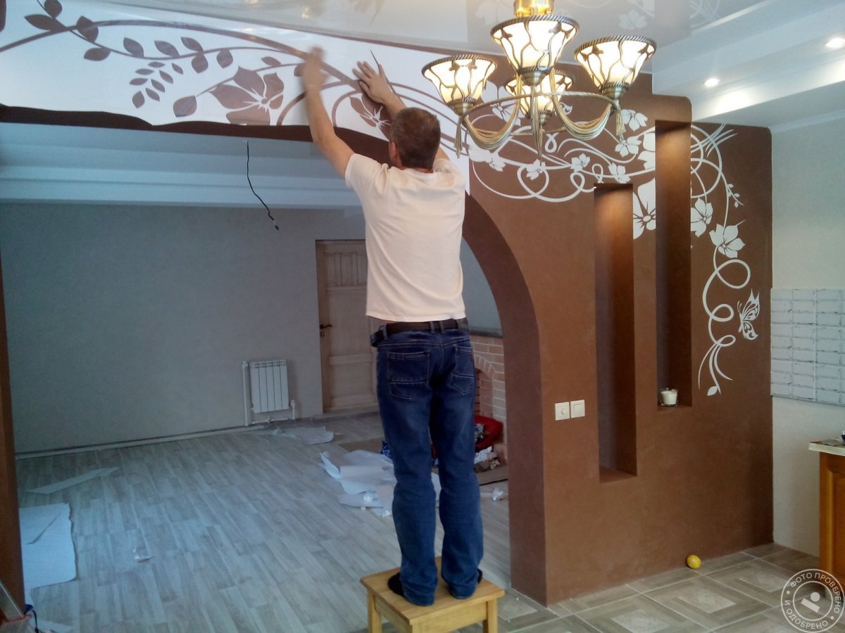 Декоративное окрашивание потолка