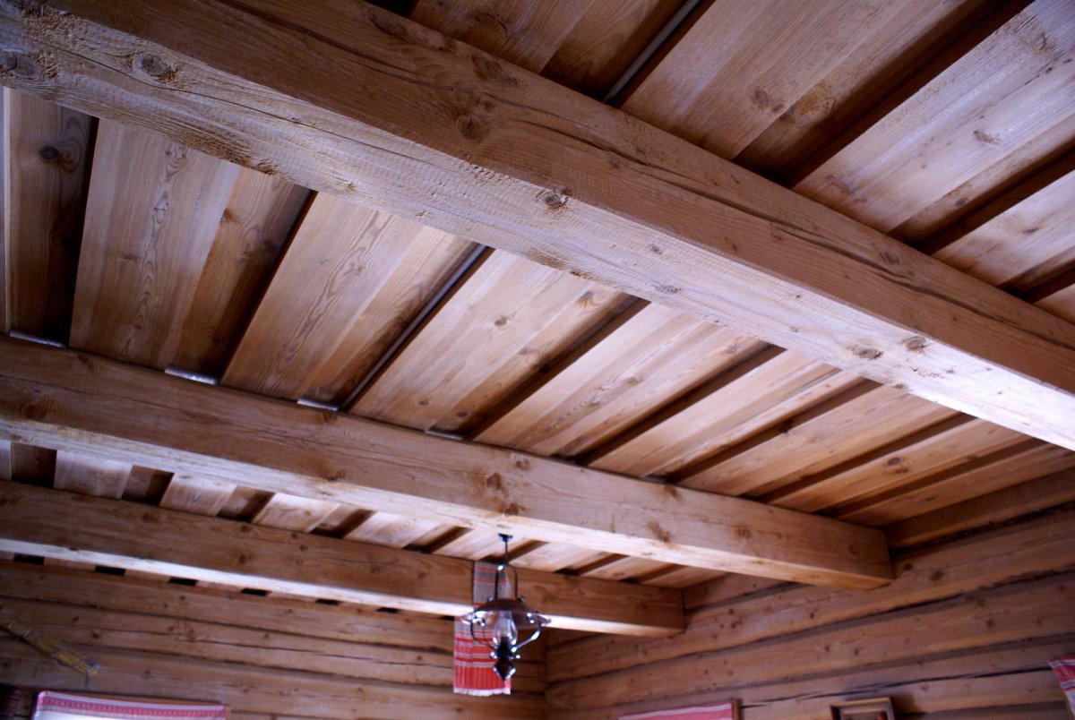 Декоративная доска на потолок