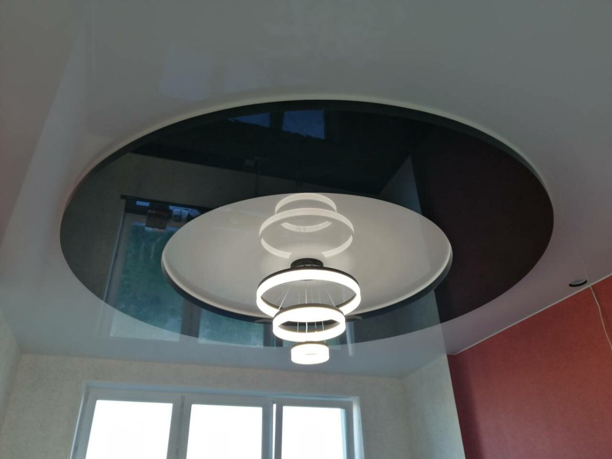 Натяжной потолок двухуровневый голубой