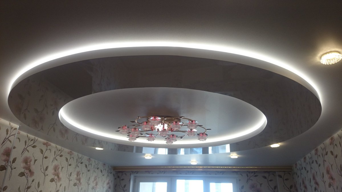 Двухуровневые натяжные потолки