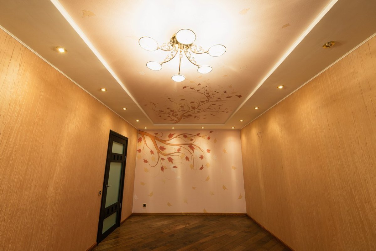 Потолок в маленькой спальне