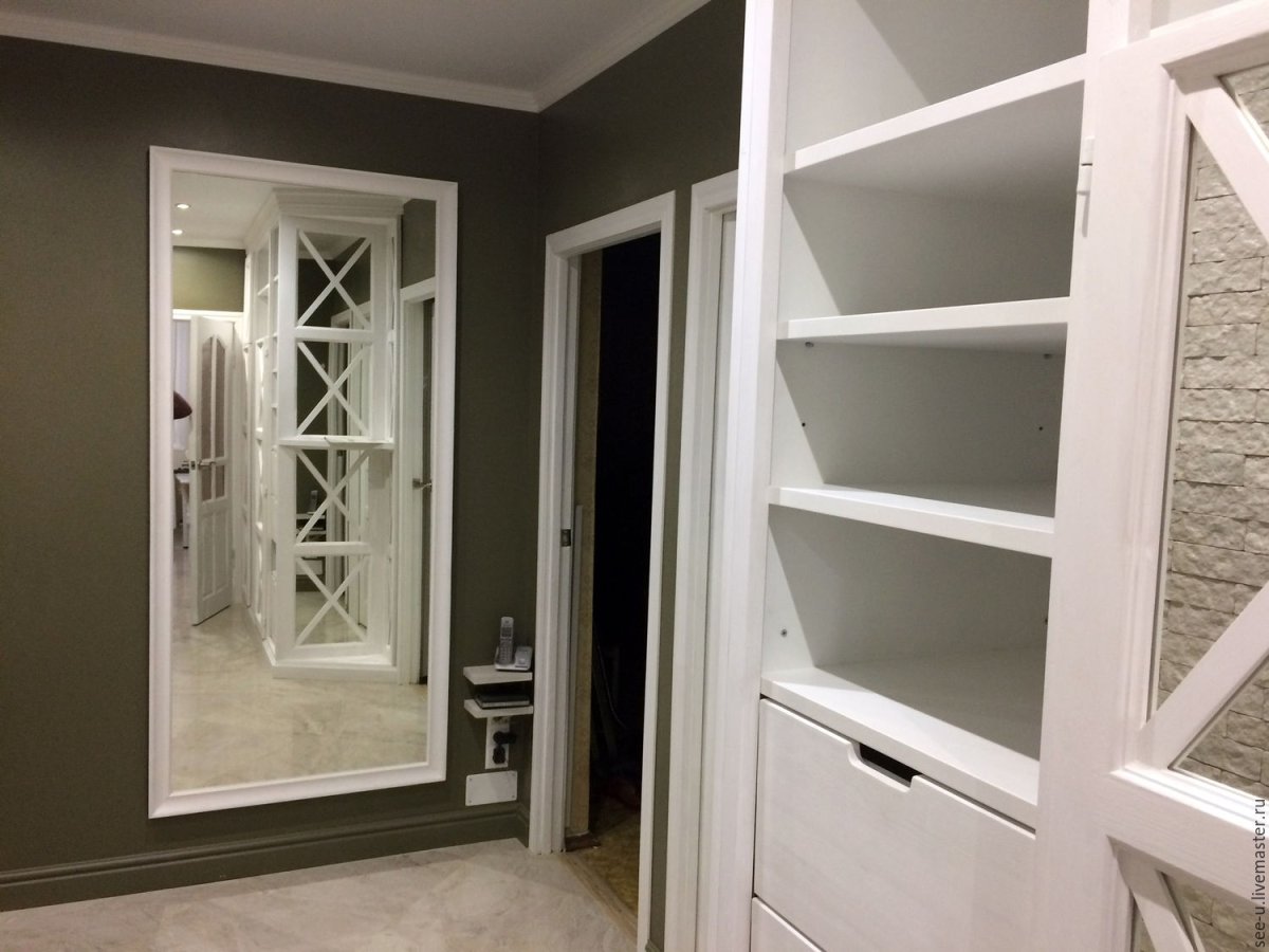 Встроенный шкаф в длинный коридор