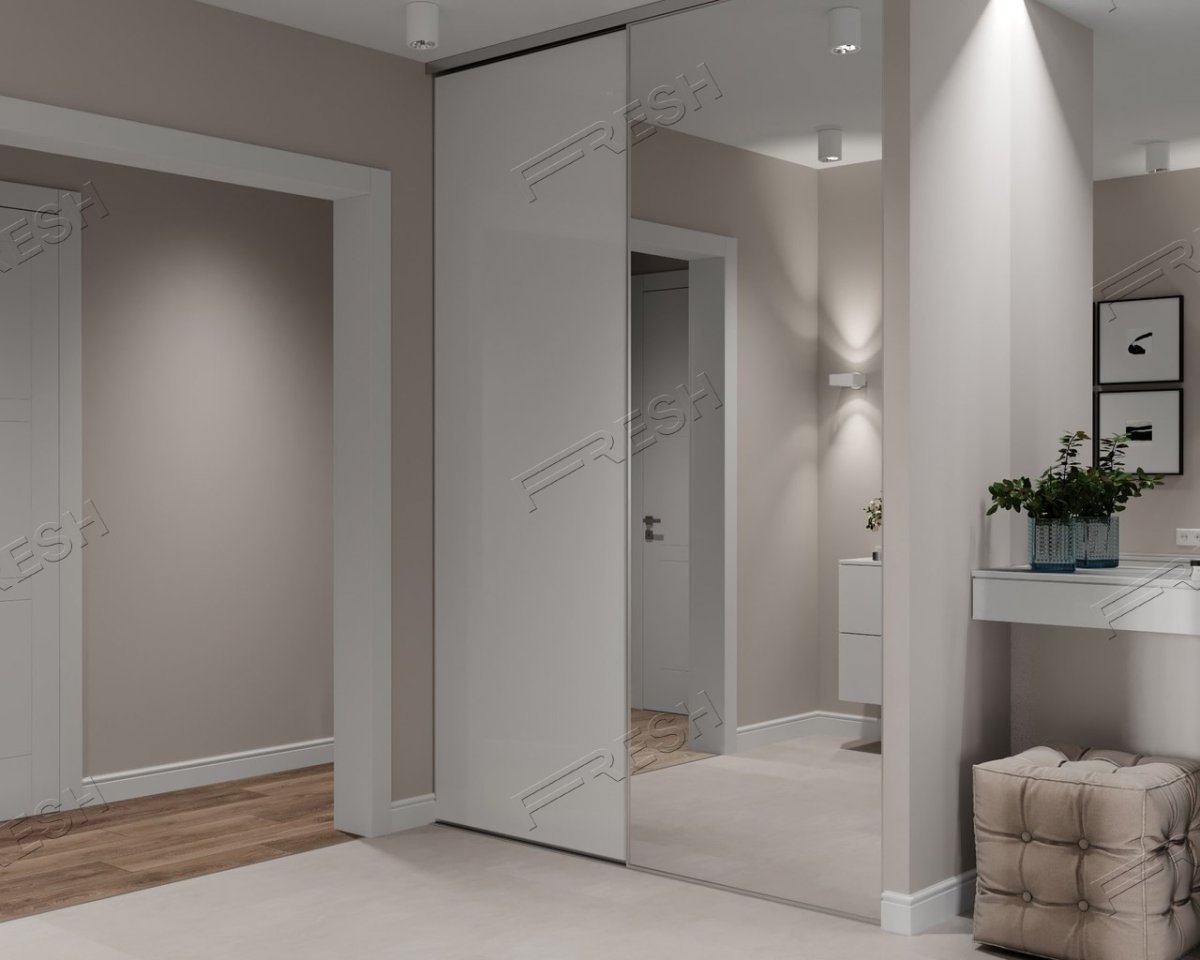 Зеркало до потолка в прихожей