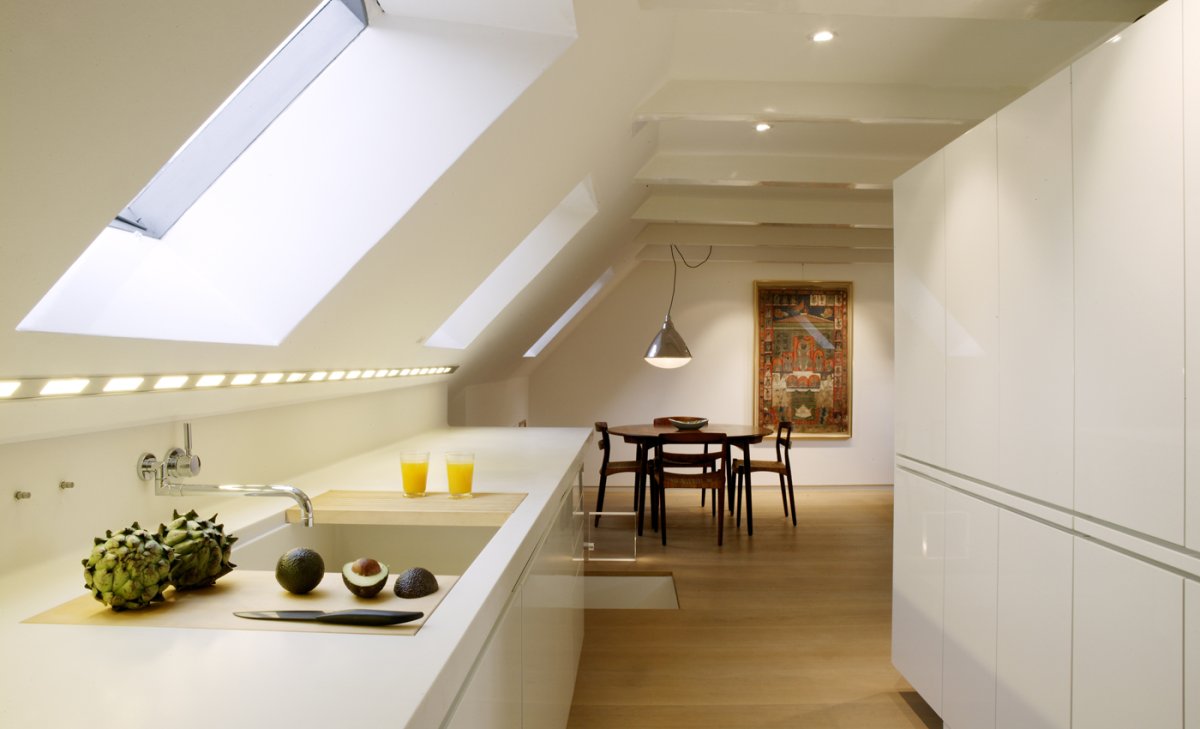 Отделка мансарды ламинатом