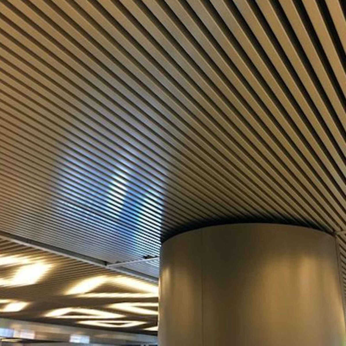 Потолок Грильято в интерьере