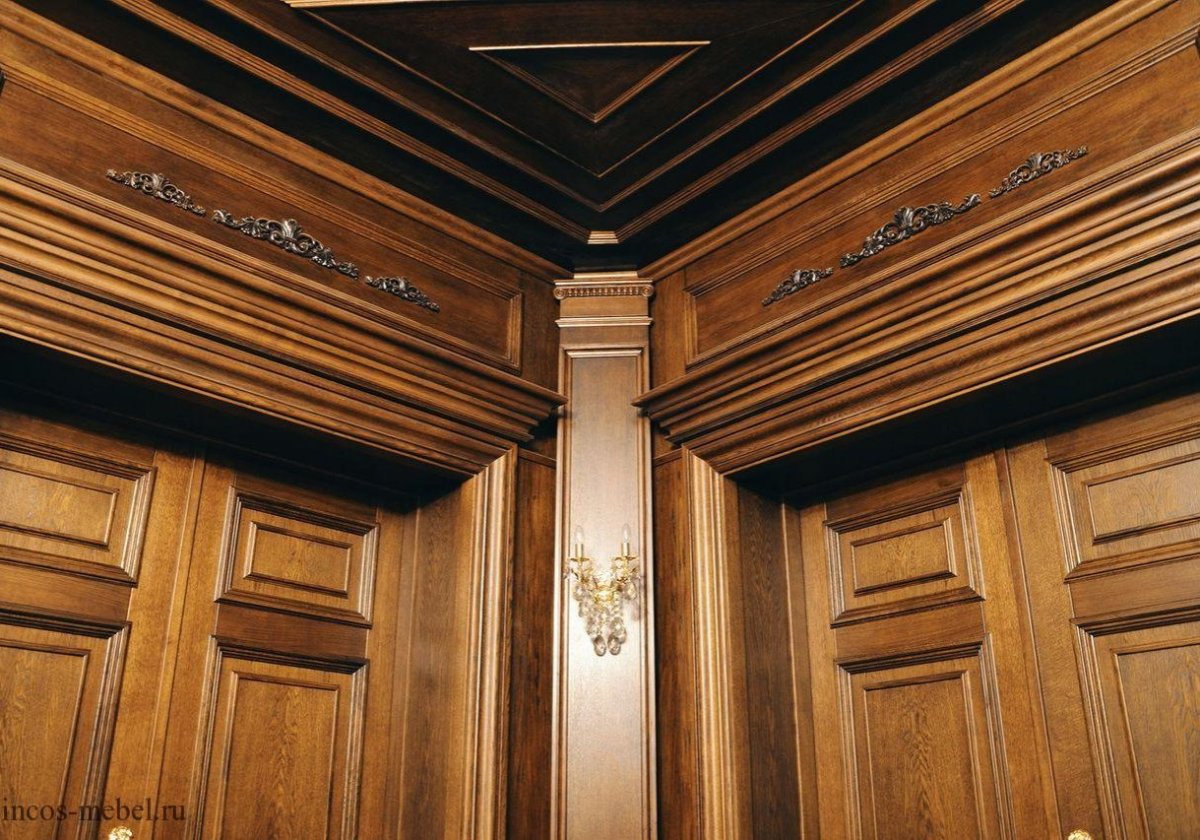 Плинтус потолочный