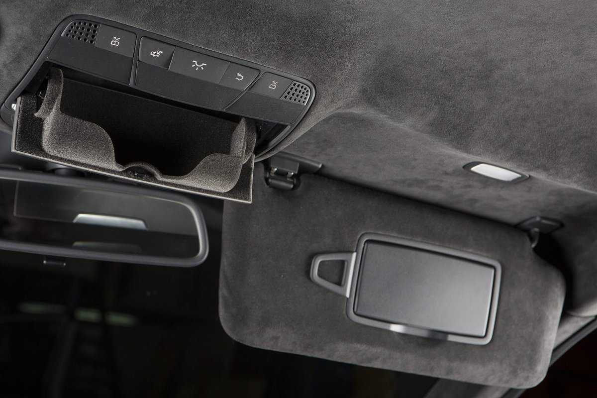 Перетяжка потолка Mercedes-Benz g63 AMG