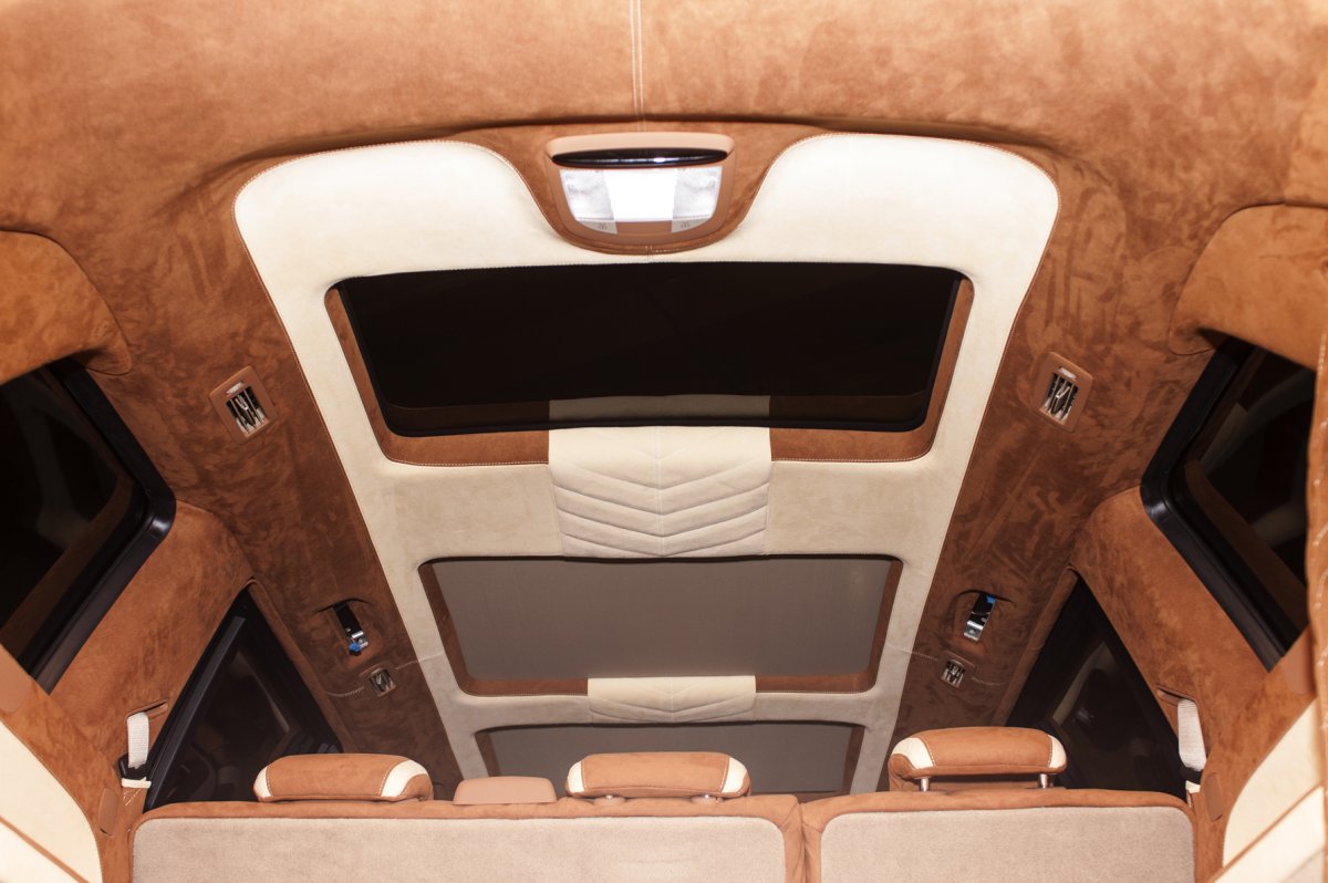 Оклейка потолка алькантарой