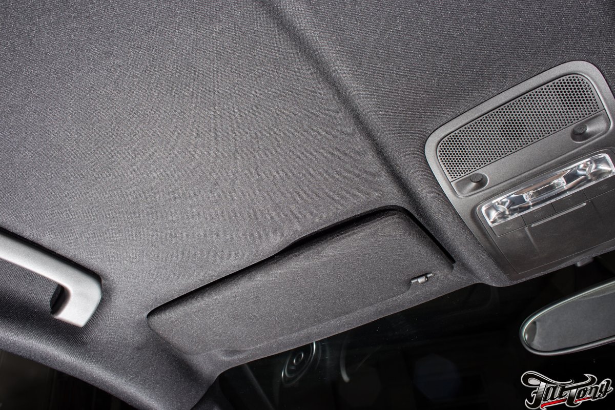 Infiniti q50 черный потолок