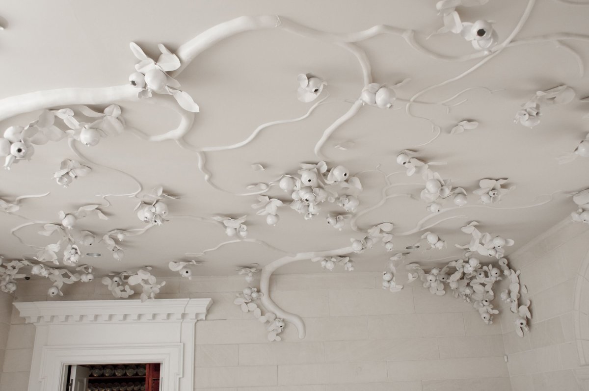 Потолок с перфорацией в детской