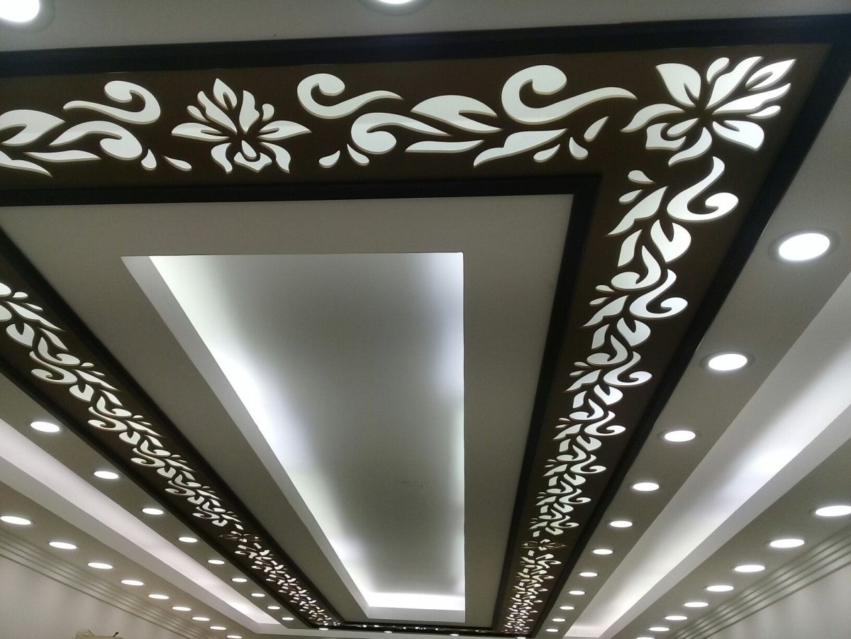 Декор стен деревом