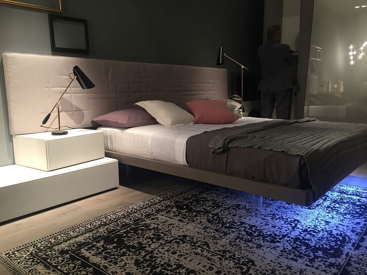 парящая кровать с подсветкой снизу