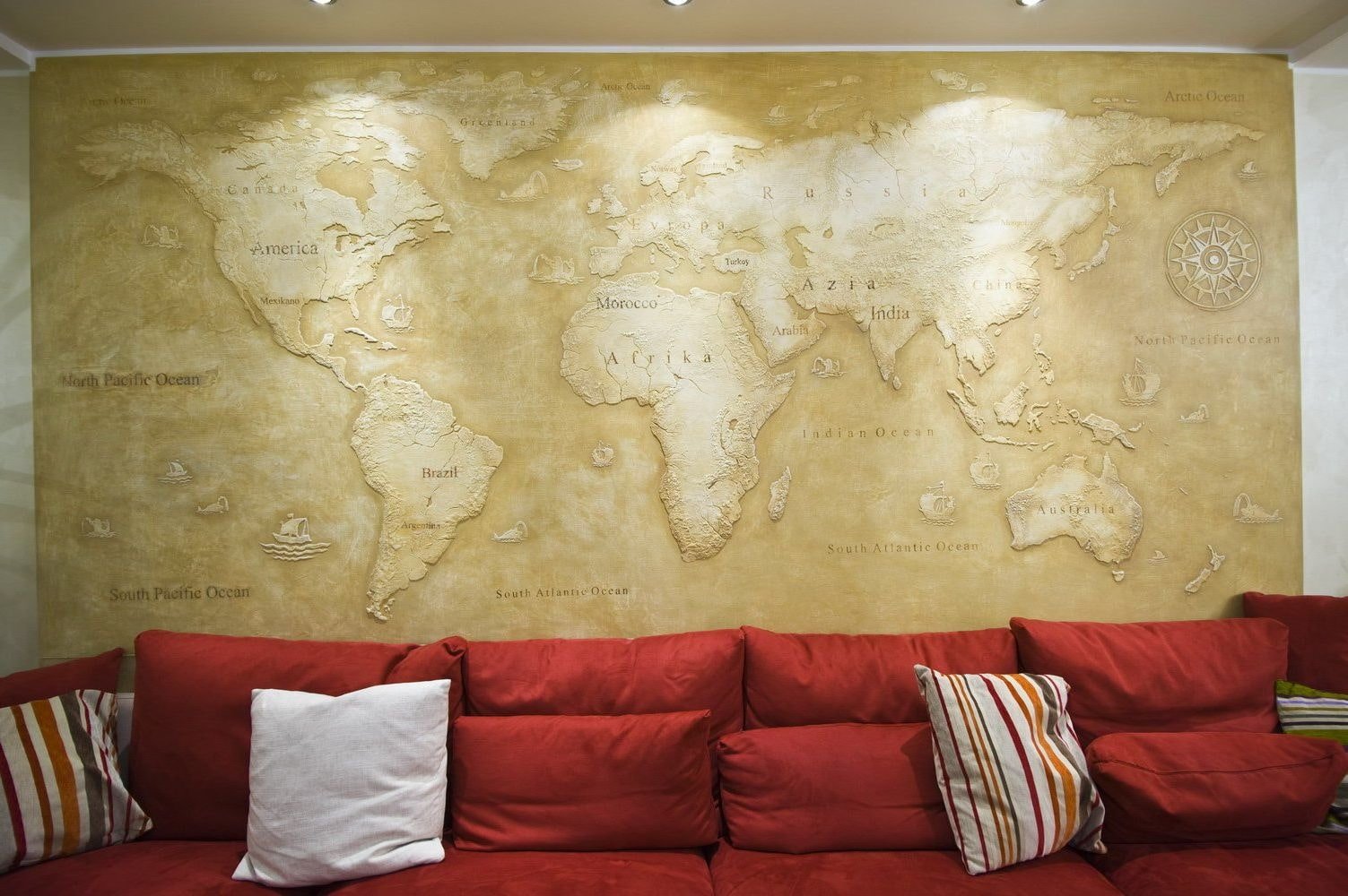 Декоративная штукатурка карта мира в интерьере - 63 фото