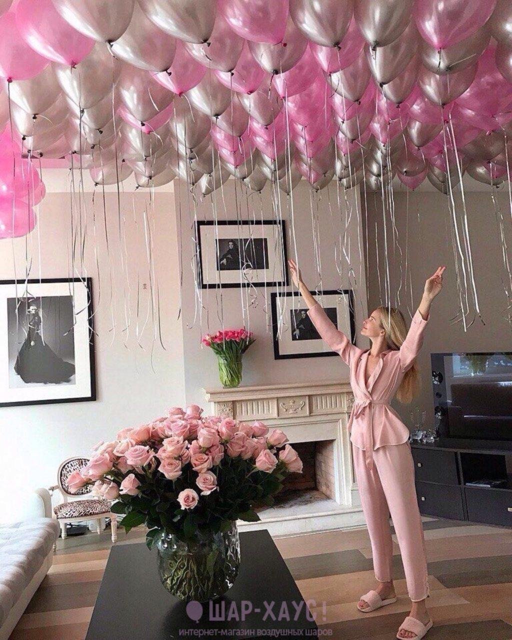 Украшение комнаты на день рождения с элементами из фольги и воздушными шарами