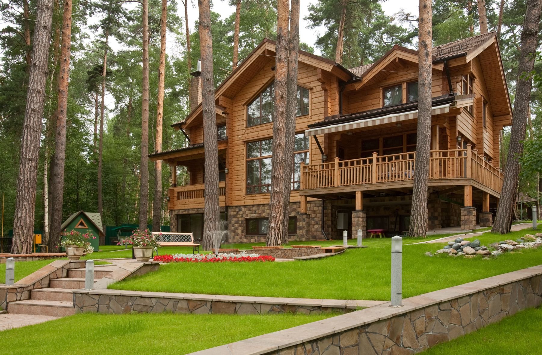 Лесное строительство. Деревянный дом Honka. Дом Taiga Honka. Дом из клееного бруса Хонка. Honka Honka.