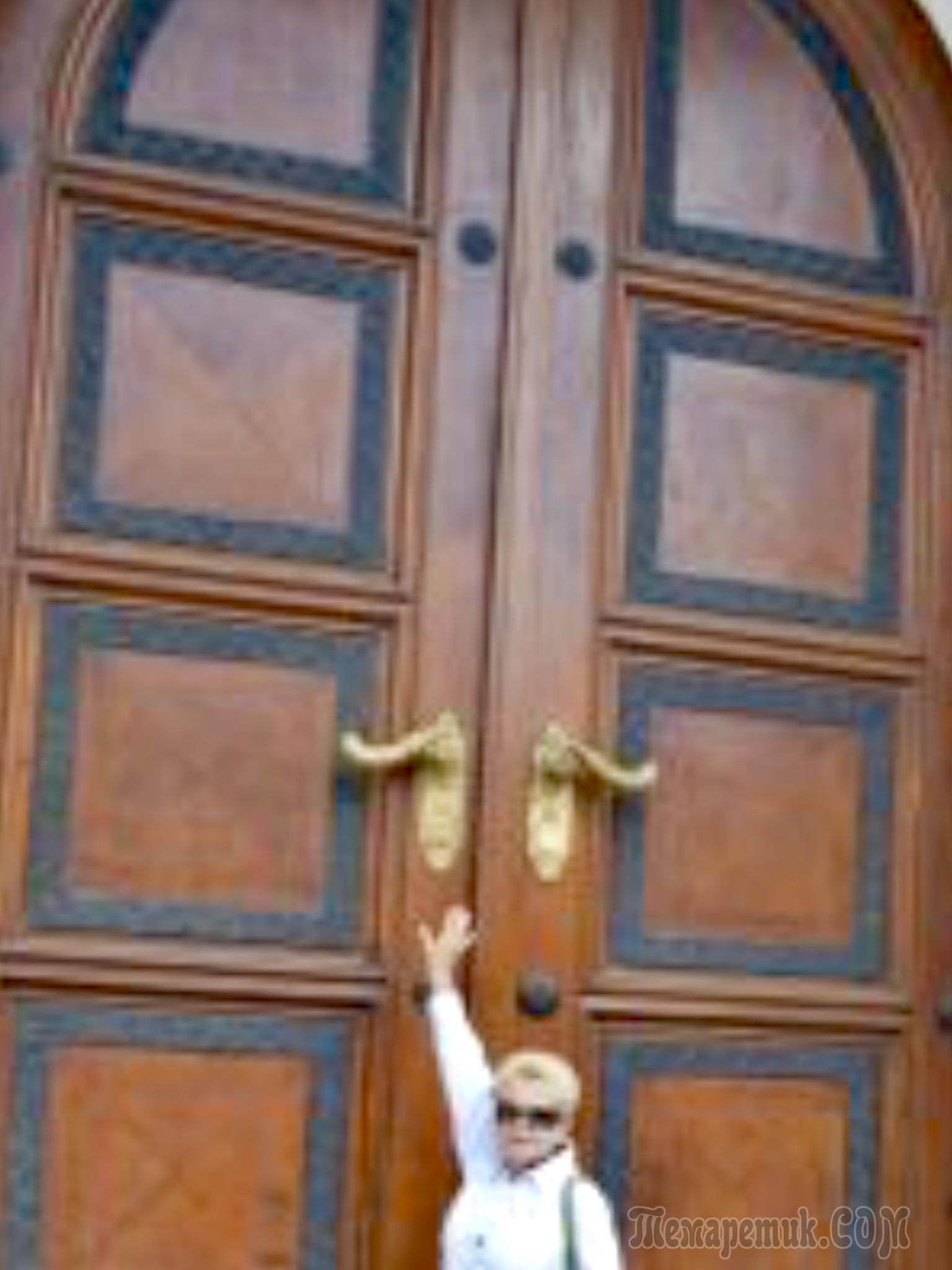 двери входные в храм