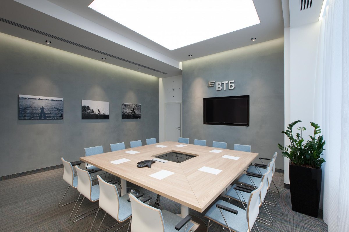 Стеклянный подвесной потолок