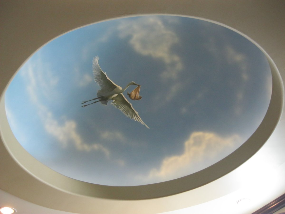 Двухуровневые потолки с фотопечатью ангелы