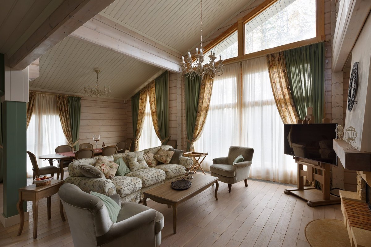 Белый деревянный интерьер