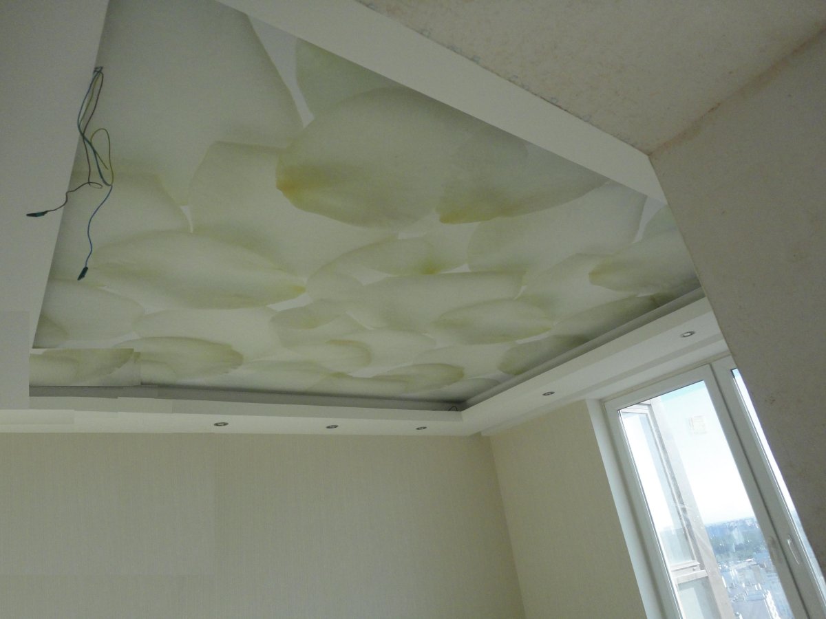 Гостиная с мраморным полом