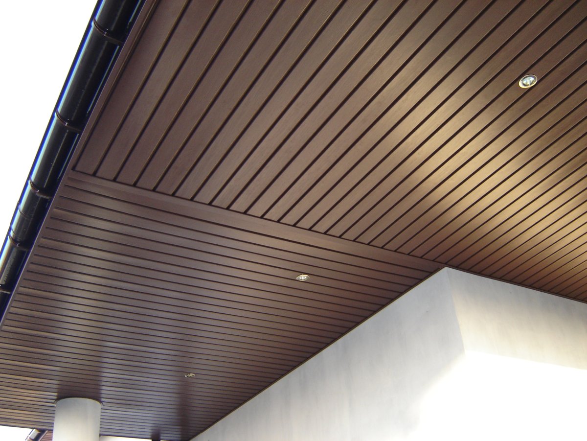 Софиты для подшивки кровли металлические