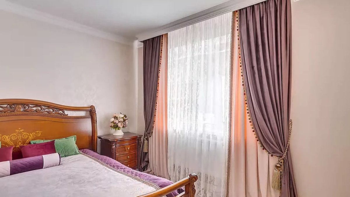 Карниз потолочный в интерьере