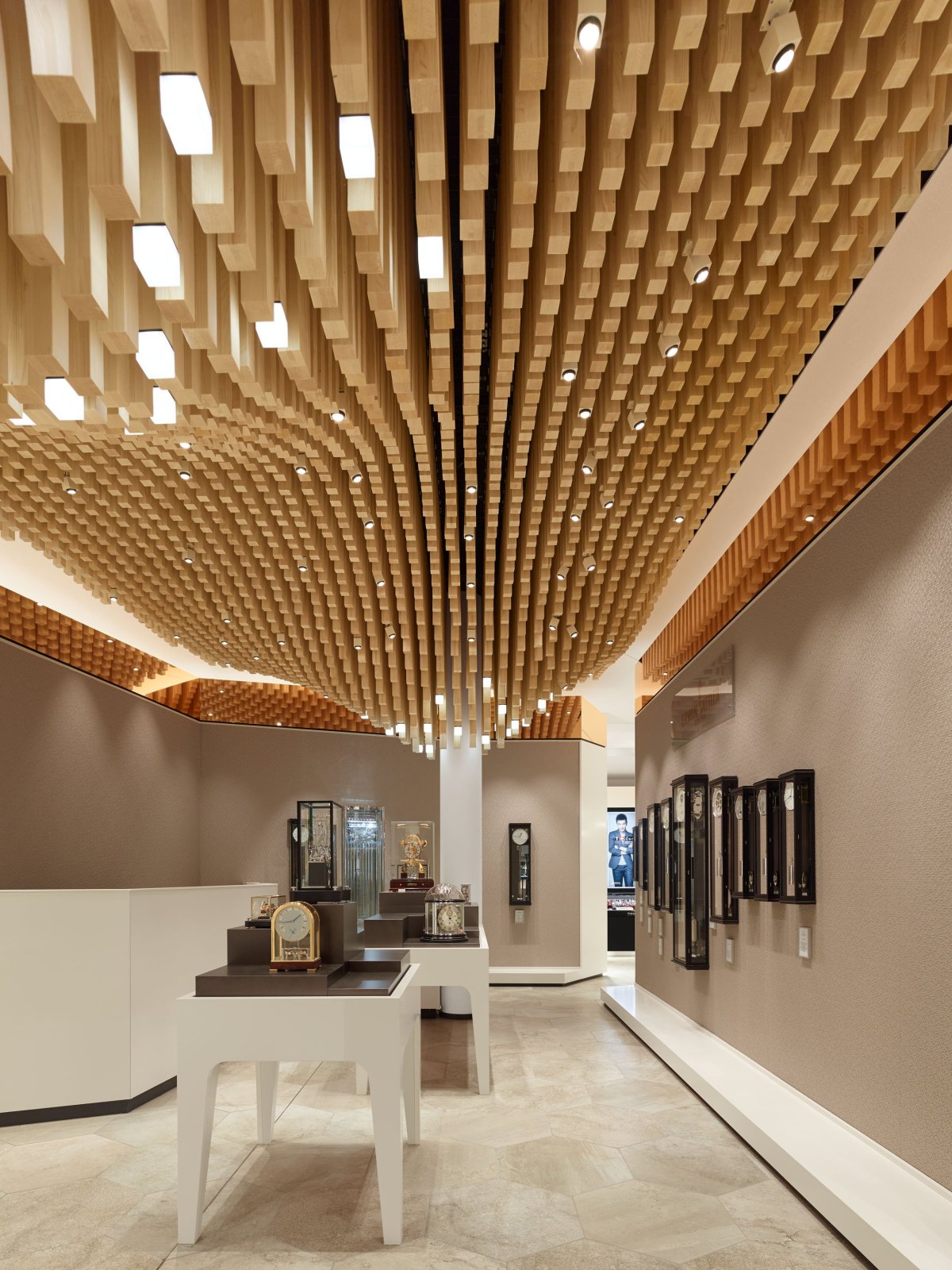 Необычный потолок