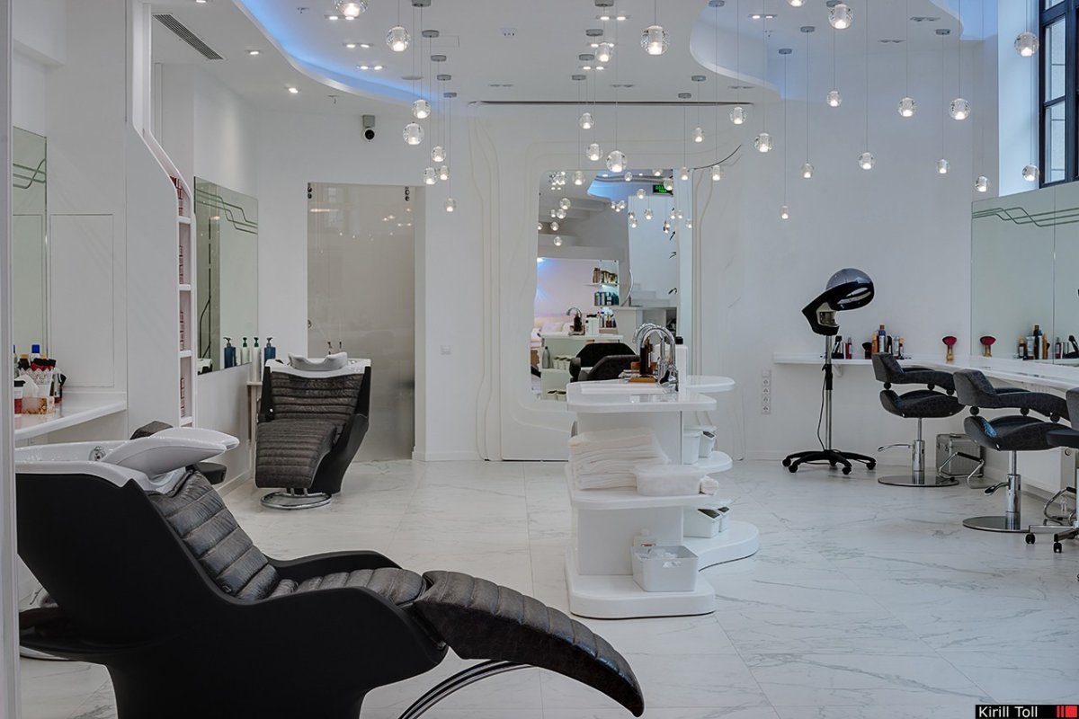 Потолок в салоне красоты