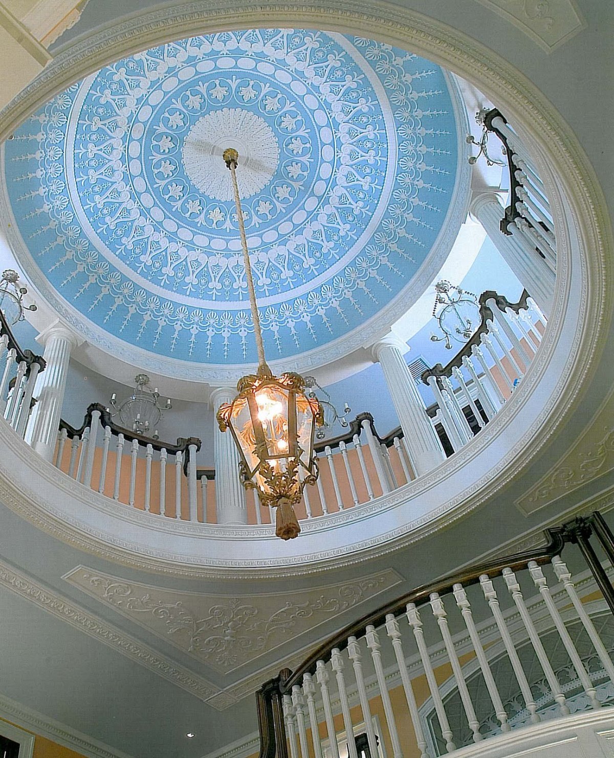 Стратодезический купольный дом интерьер