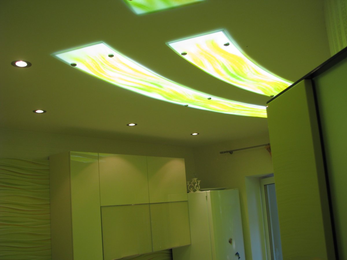 Потолки из оргстекла с фотопечатью