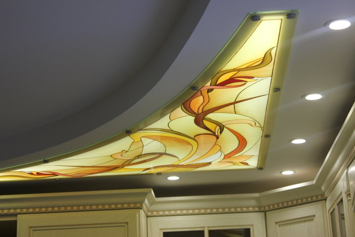 Витражные потолки