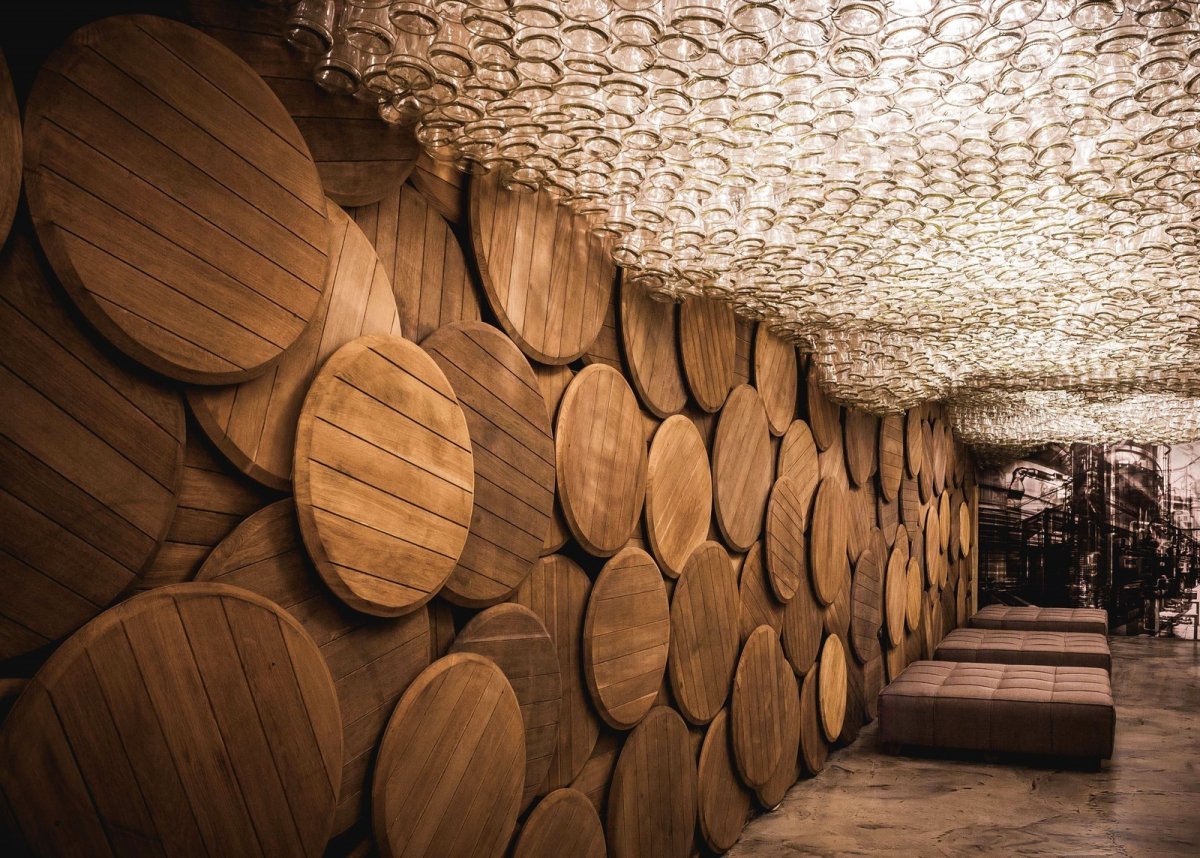 Спилы дерева для декора стены