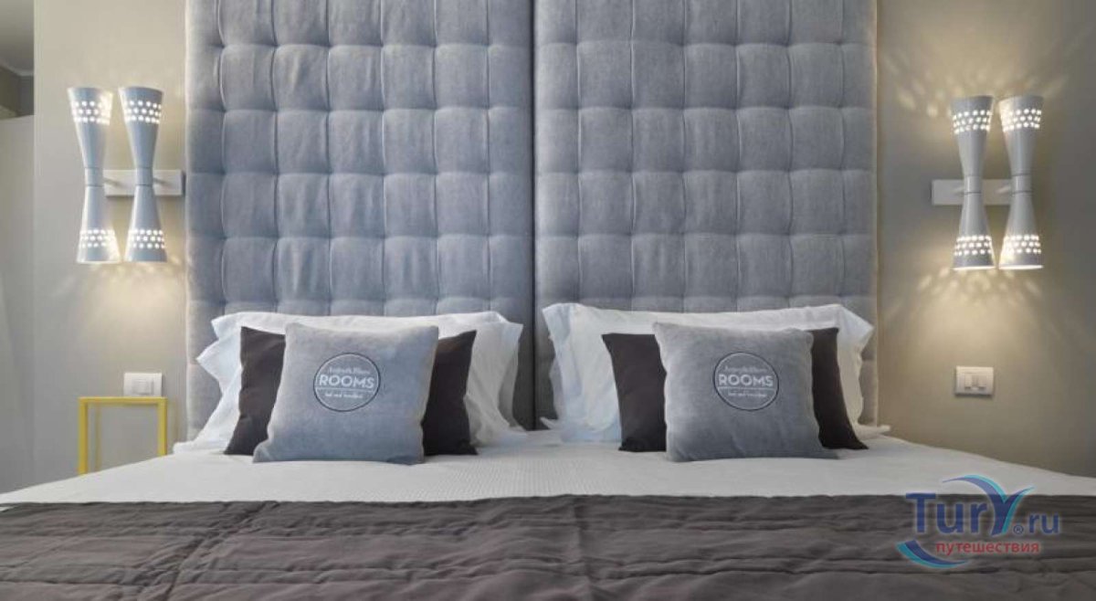 Мягкое панно на стену над кроватью