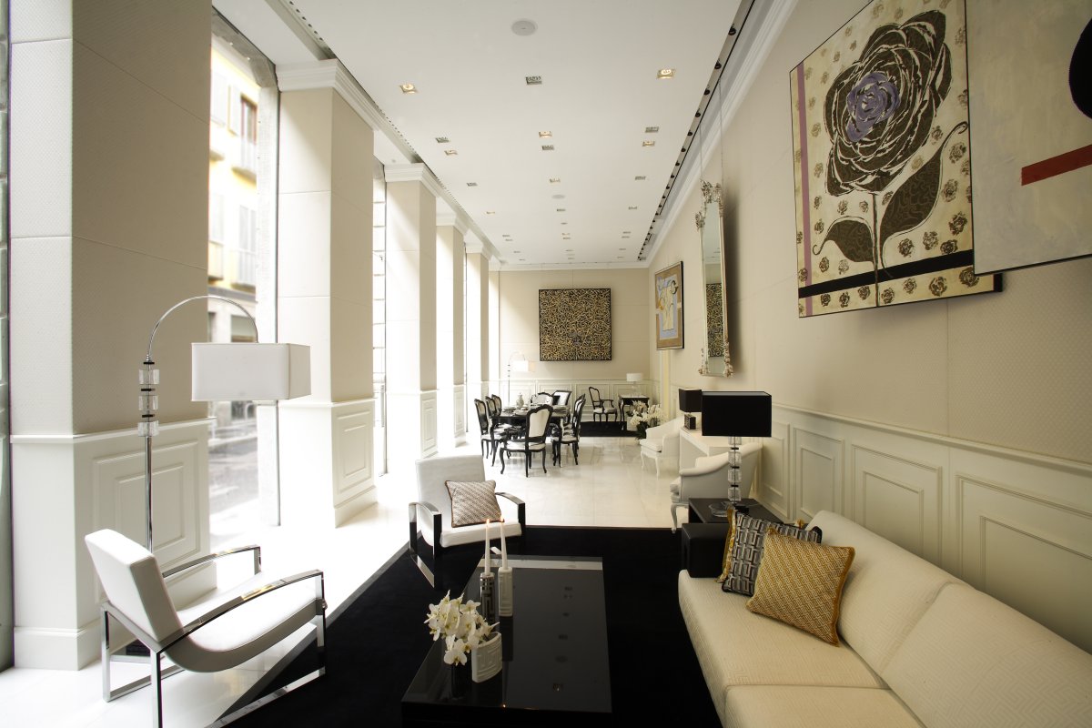 Дом в стиле Версаче