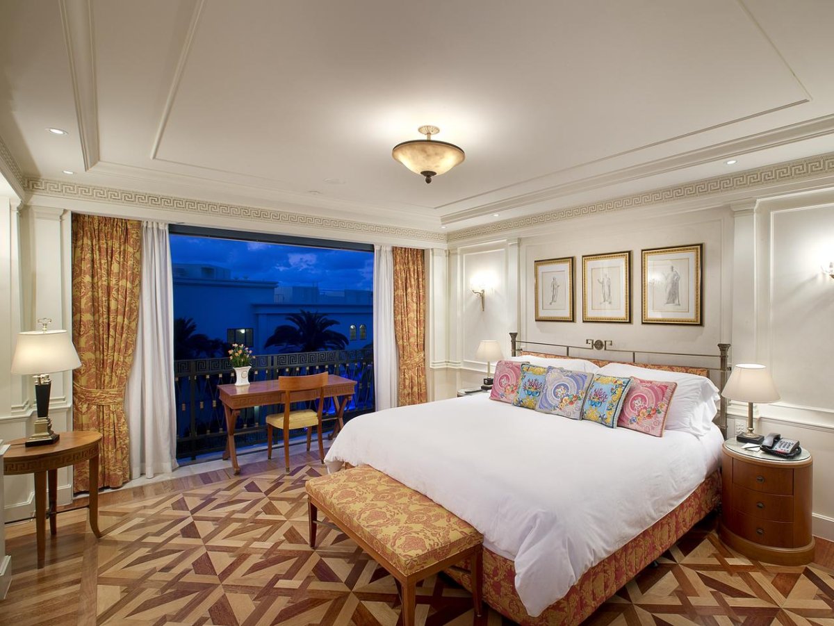 Отель Версаче Дубай