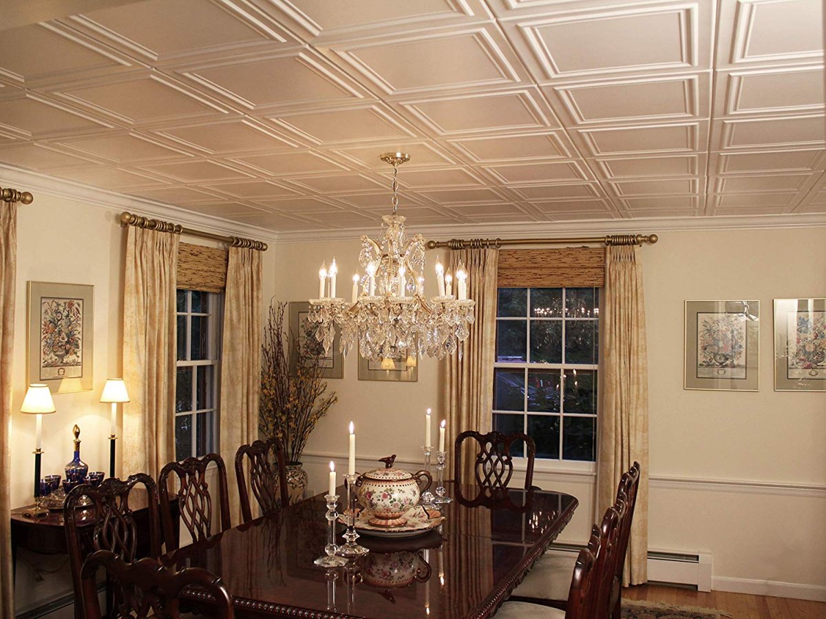 Панели на потолок в зале