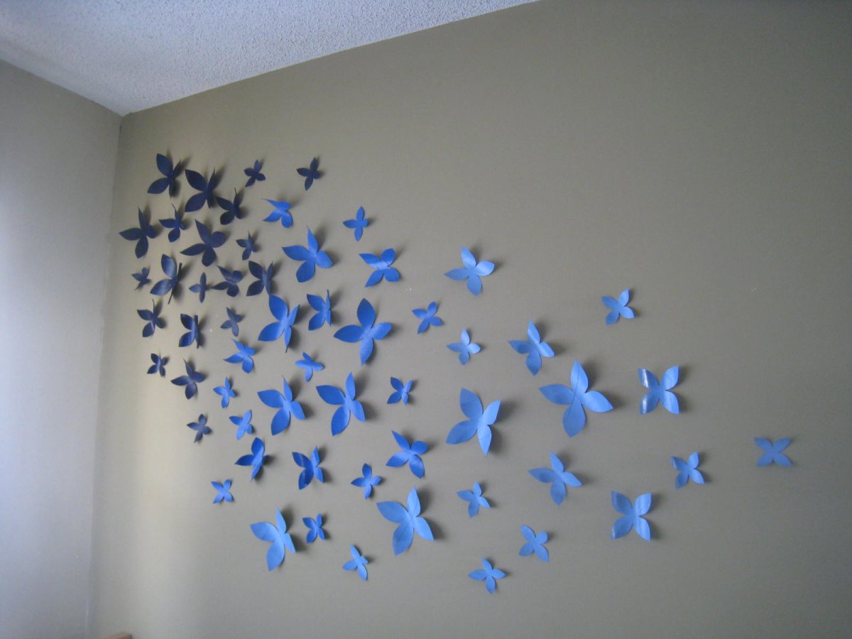 Украсить стену бабочками