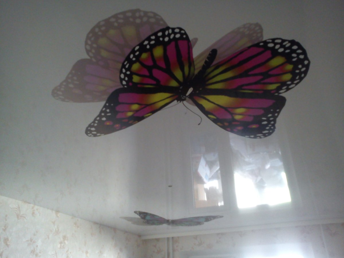 Бабочки на стену над кроваткой