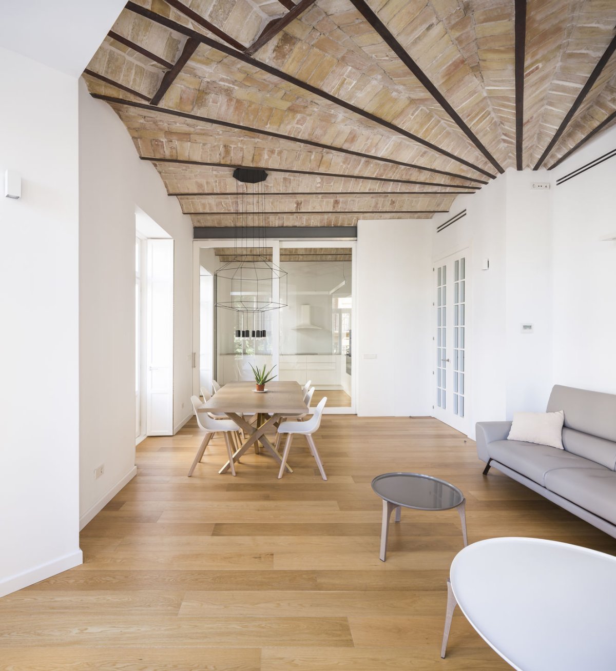 Потолок в стиле лофт