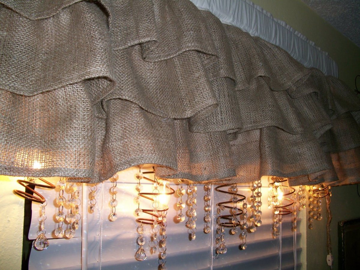 Кухонные шторы из Мешковины