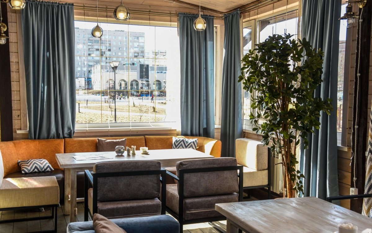 Ресторан Тиффани бар на Волге