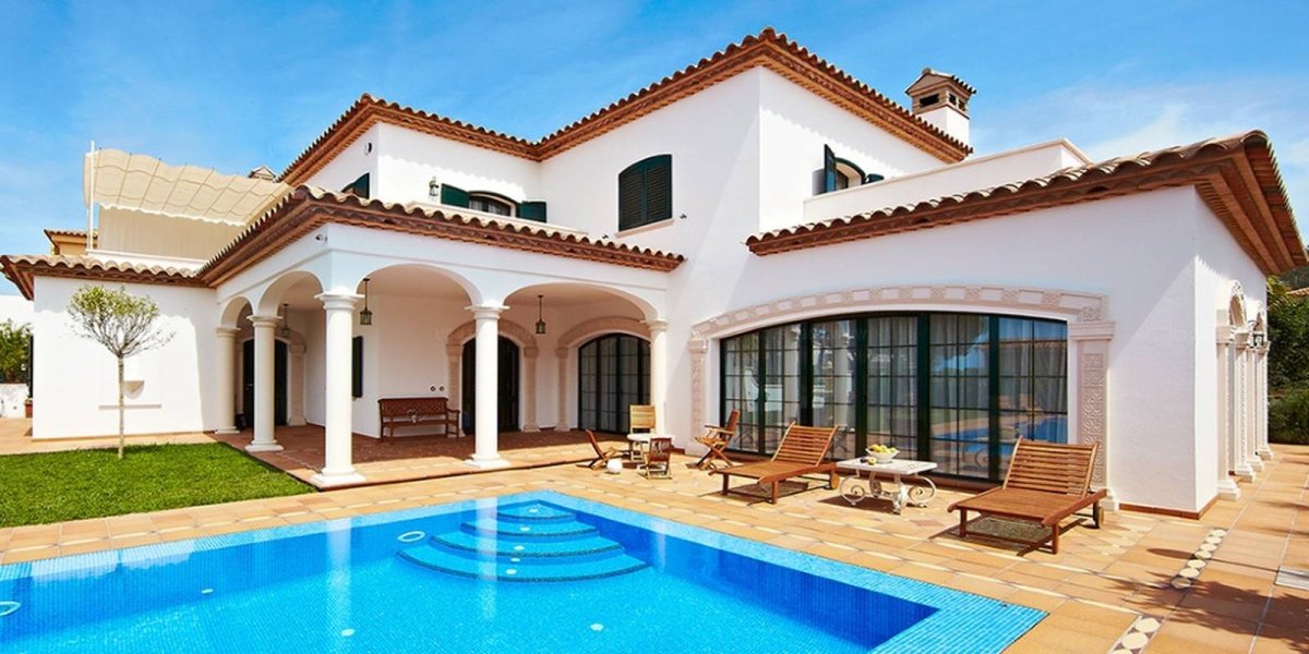 Вилла в средиземноморском стиле в Испании