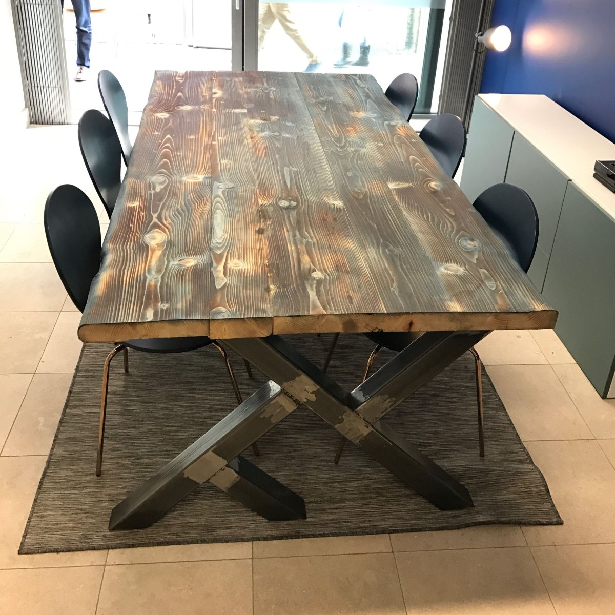 Стол в стиле лофт на кухню