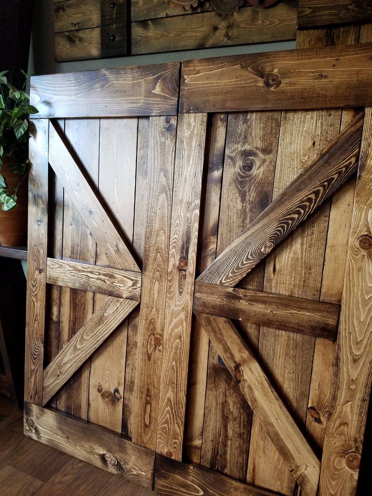 Дверь в рустикальном стиле