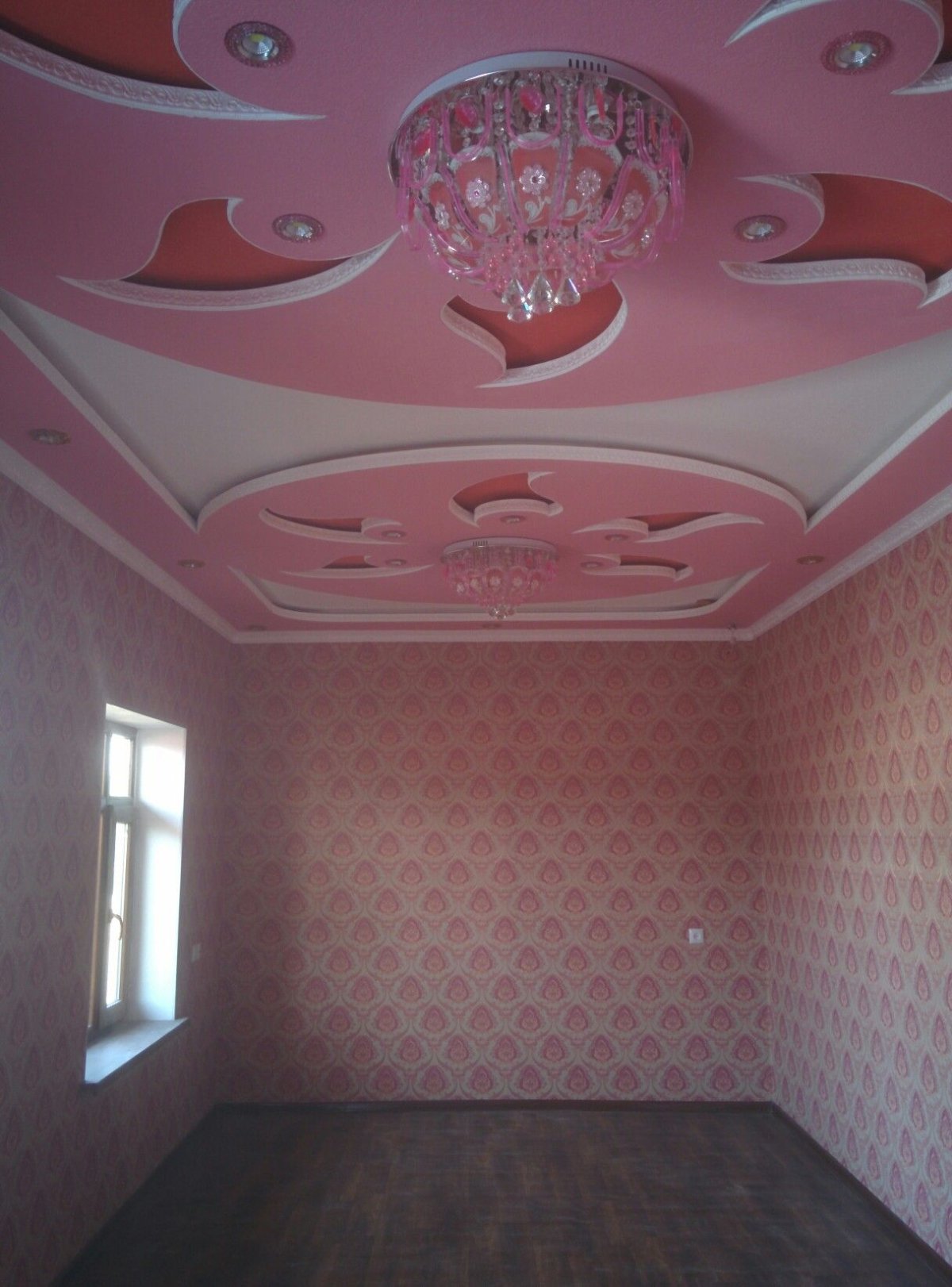 Фигурный потолок для комнаты