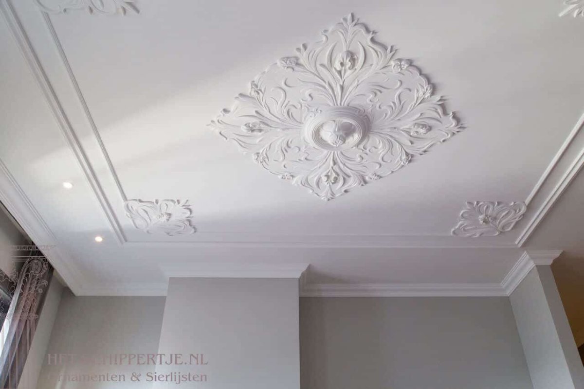 Потолки из лепнины