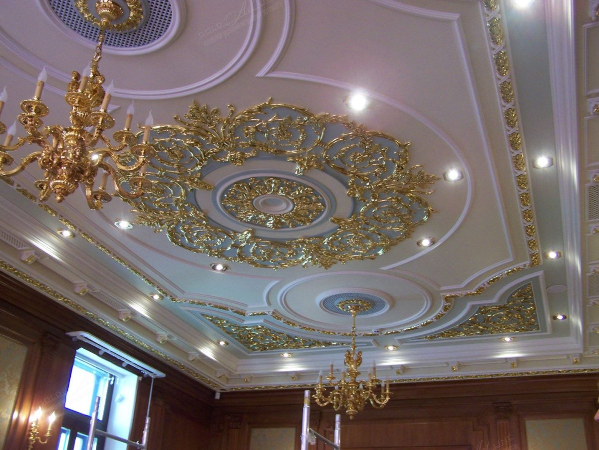 Потолки с лепниной декор