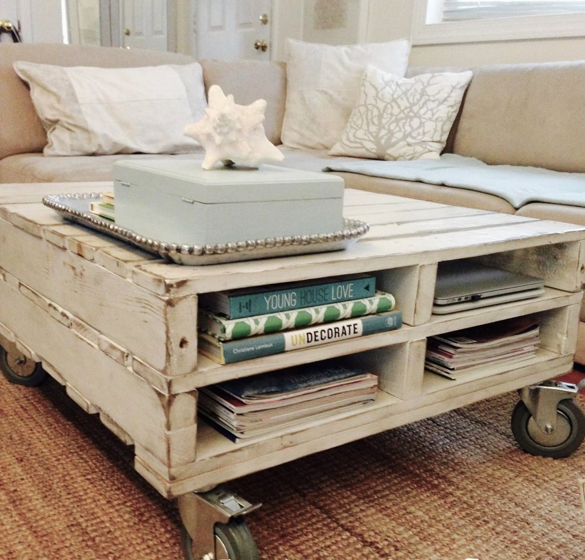 Дизайнерская мебель из поддонов