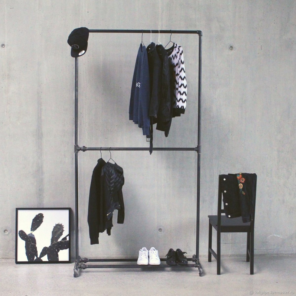 Подвесная вешалка в корртжоре в стиле лофт